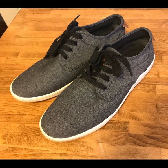 Men’s 9.5 Steve Madden Frias sneaker - Picture 2 of 3